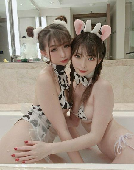 扒丝袜pisiwa在线影院中文